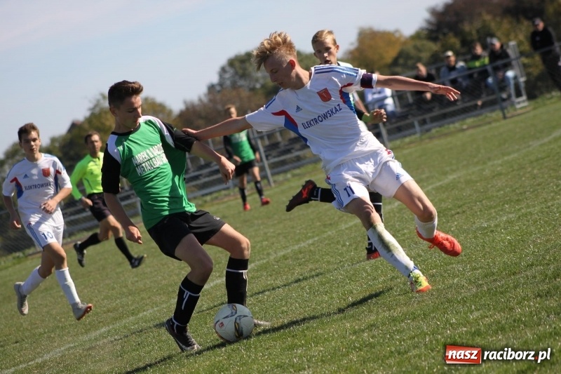 Zdjęcie w galerii na portalu naszraciborz.pl: Juniorskie derby gminy dla Krzanowic wiadomości z regionu
