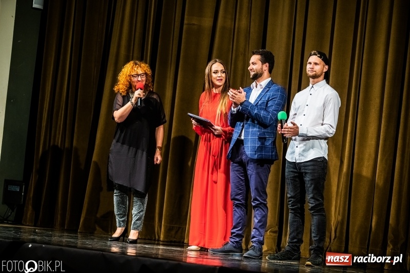 Zdjęcie w galerii na portalu naszraciborz.pl: Gala zespołu tanecznego Skaza w Raciborskim Centrum Kultury wiadomości z regionu