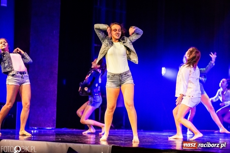 Zdjęcie w galerii na portalu naszraciborz.pl: Gala zespołu tanecznego Skaza w Raciborskim Centrum Kultury wiadomości z regionu