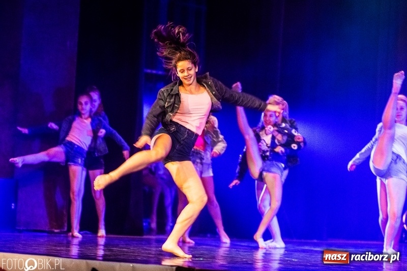 Zdjęcie w galerii na portalu naszraciborz.pl: Gala zespołu tanecznego Skaza w Raciborskim Centrum Kultury wiadomości z regionu