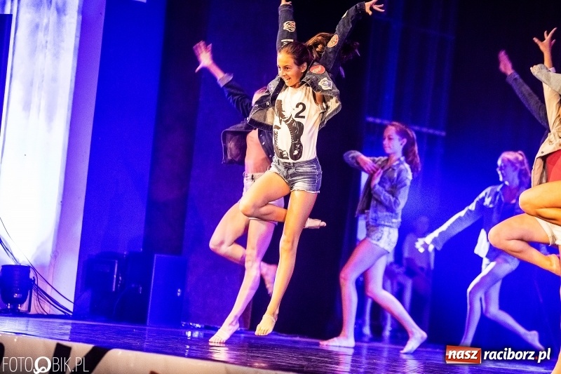 Zdjęcie w galerii na portalu naszraciborz.pl: Gala zespołu tanecznego Skaza w Raciborskim Centrum Kultury wiadomości z regionu