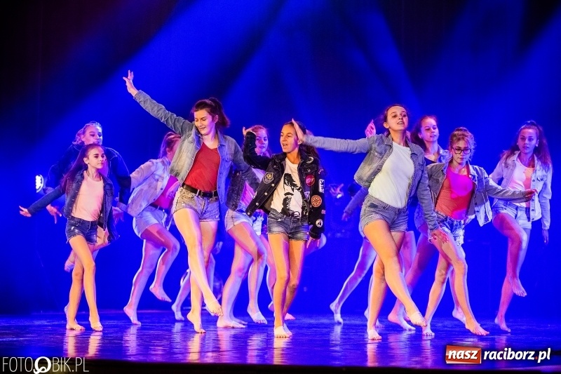 Zdjęcie w galerii na portalu naszraciborz.pl: Gala zespołu tanecznego Skaza w Raciborskim Centrum Kultury wiadomości z regionu