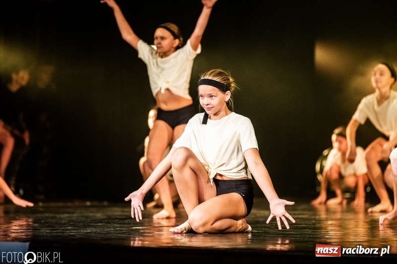 Zdjęcie w galerii na portalu naszraciborz.pl: Gala zespołu tanecznego Skaza w Raciborskim Centrum Kultury wiadomości z regionu