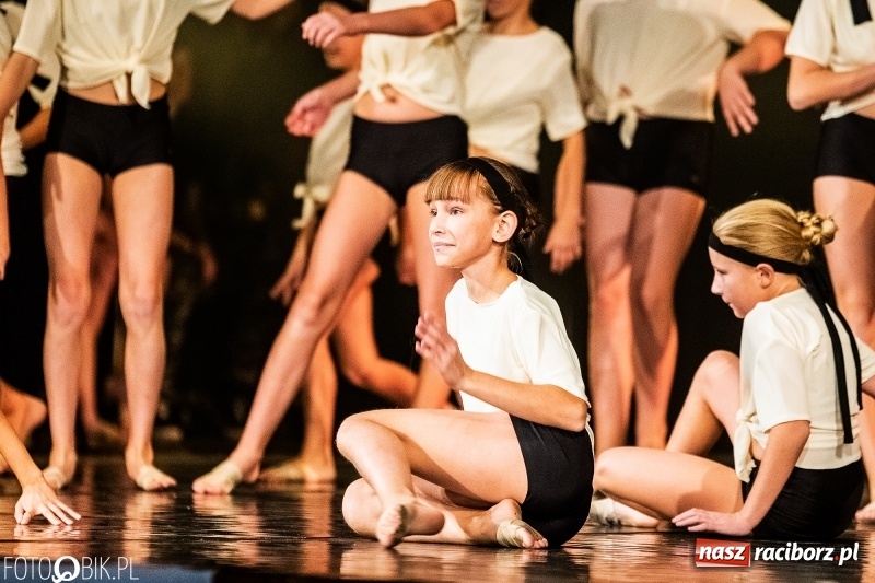Zdjęcie w galerii na portalu naszraciborz.pl: Gala zespołu tanecznego Skaza w Raciborskim Centrum Kultury wiadomości z regionu