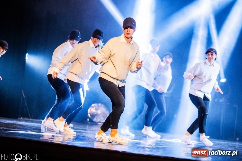 Zdjęcie w galerii na portalu naszraciborz.pl: Gala zespołu tanecznego Skaza w Raciborskim Centrum Kultury wiadomości z regionu