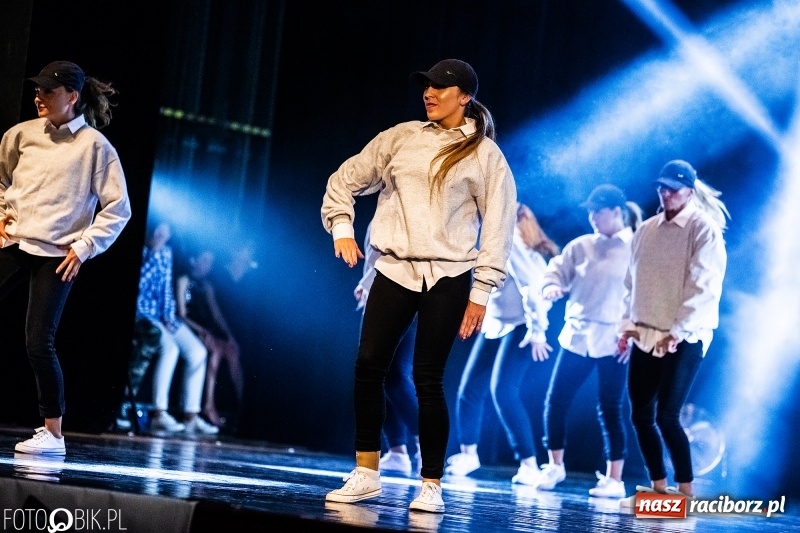 Zdjęcie w galerii na portalu naszraciborz.pl: Gala zespołu tanecznego Skaza w Raciborskim Centrum Kultury wiadomości z regionu