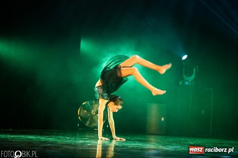 Zdjęcie w galerii na portalu naszraciborz.pl: Gala zespołu tanecznego Skaza w Raciborskim Centrum Kultury wiadomości z regionu