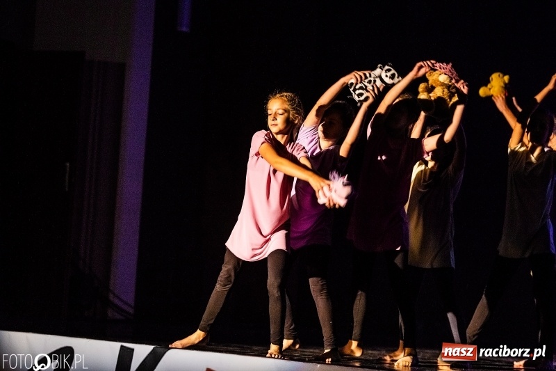 Zdjęcie w galerii na portalu naszraciborz.pl: Gala zespołu tanecznego Skaza w Raciborskim Centrum Kultury wiadomości z regionu