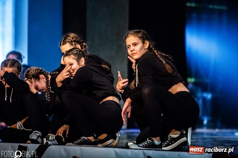 Zdjęcie w galerii na portalu naszraciborz.pl: Gala zespołu tanecznego Skaza w Raciborskim Centrum Kultury wiadomości z regionu