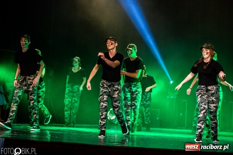 Zdjęcie w galerii na portalu naszraciborz.pl: Gala zespołu tanecznego Skaza w Raciborskim Centrum Kultury wiadomości z regionu