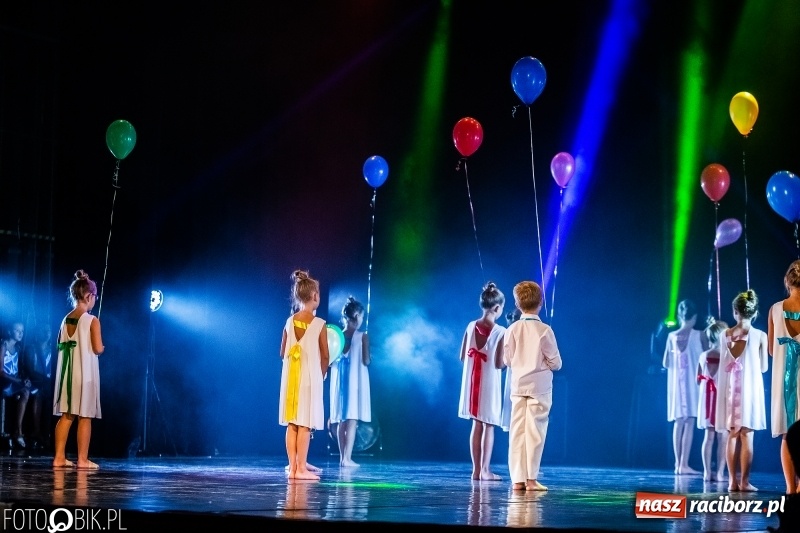 Zdjęcie w galerii na portalu naszraciborz.pl: Gala zespołu tanecznego Skaza w Raciborskim Centrum Kultury wiadomości z regionu