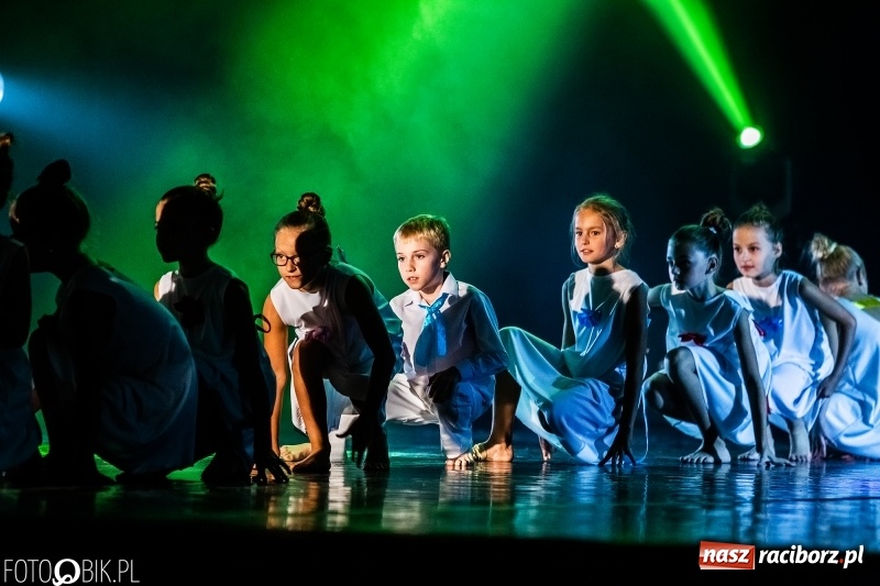 Zdjęcie w galerii na portalu naszraciborz.pl: Gala zespołu tanecznego Skaza w Raciborskim Centrum Kultury wiadomości z regionu