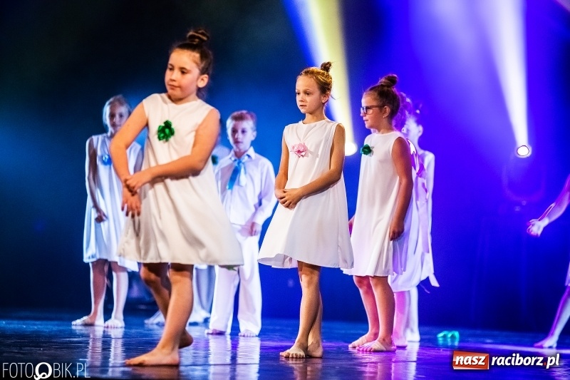 Zdjęcie w galerii na portalu naszraciborz.pl: Gala zespołu tanecznego Skaza w Raciborskim Centrum Kultury wiadomości z regionu