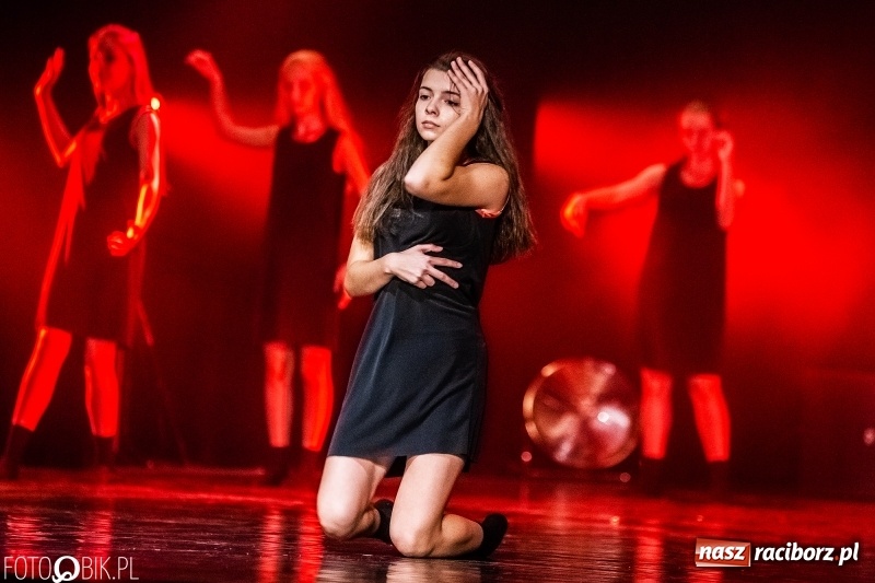 Zdjęcie w galerii na portalu naszraciborz.pl: Gala zespołu tanecznego Skaza w Raciborskim Centrum Kultury wiadomości z regionu