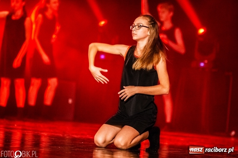 Zdjęcie w galerii na portalu naszraciborz.pl: Gala zespołu tanecznego Skaza w Raciborskim Centrum Kultury wiadomości z regionu