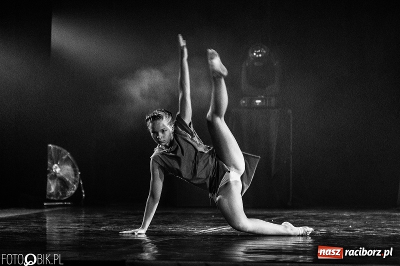 Zdjęcie w galerii na portalu naszraciborz.pl: Gala zespołu tanecznego Skaza w Raciborskim Centrum Kultury wiadomości z regionu