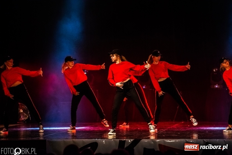 Zdjęcie w galerii na portalu naszraciborz.pl: Gala zespołu tanecznego Skaza w Raciborskim Centrum Kultury wiadomości z regionu