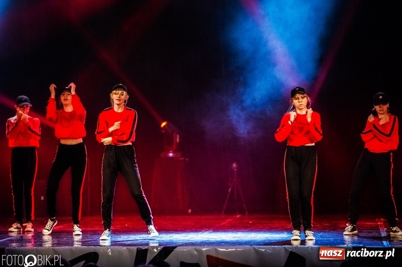 Zdjęcie w galerii na portalu naszraciborz.pl: Gala zespołu tanecznego Skaza w Raciborskim Centrum Kultury wiadomości z regionu