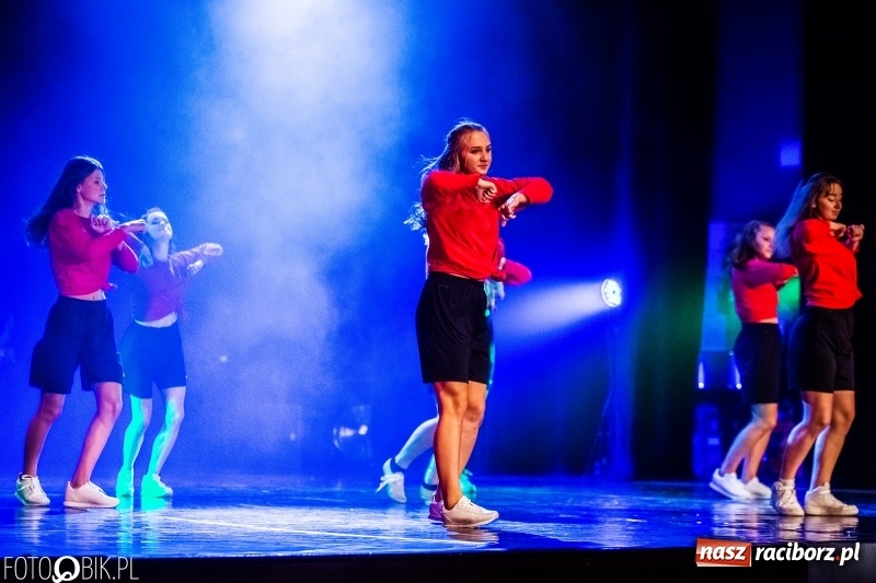 Zdjęcie w galerii na portalu naszraciborz.pl: Gala zespołu tanecznego Skaza w Raciborskim Centrum Kultury wiadomości z regionu