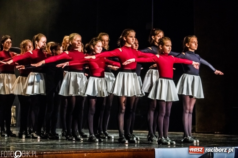 Zdjęcie w galerii na portalu naszraciborz.pl: Gala zespołu tanecznego Skaza w Raciborskim Centrum Kultury wiadomości z regionu