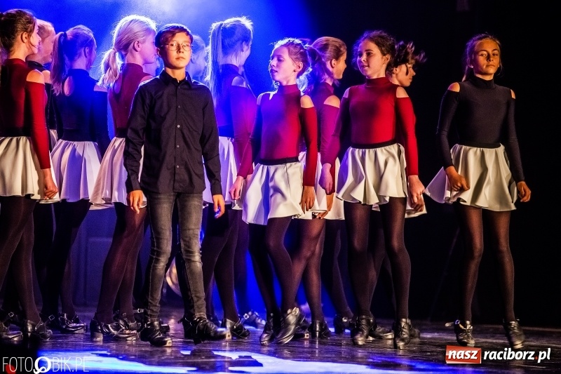 Zdjęcie w galerii na portalu naszraciborz.pl: Gala zespołu tanecznego Skaza w Raciborskim Centrum Kultury wiadomości z regionu