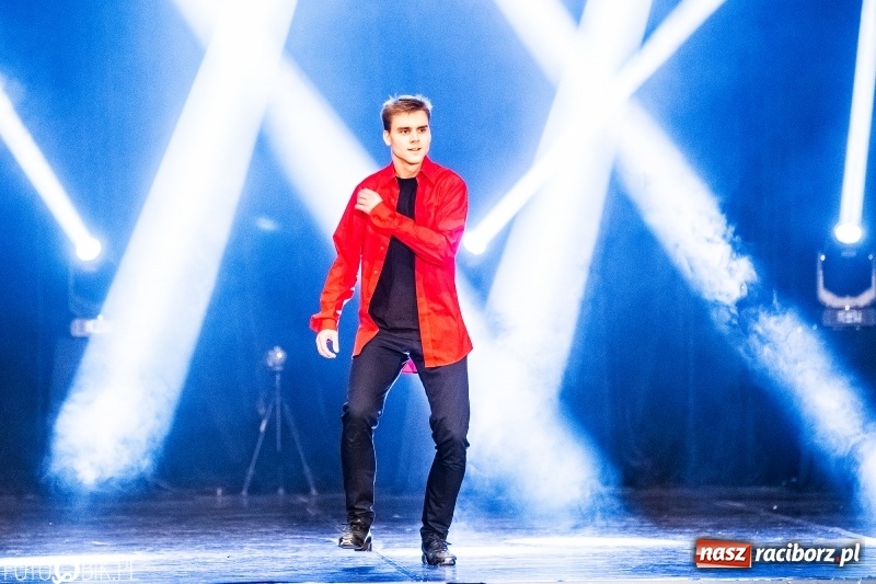 Zdjęcie w galerii na portalu naszraciborz.pl: Gala zespołu tanecznego Skaza w Raciborskim Centrum Kultury wiadomości z regionu