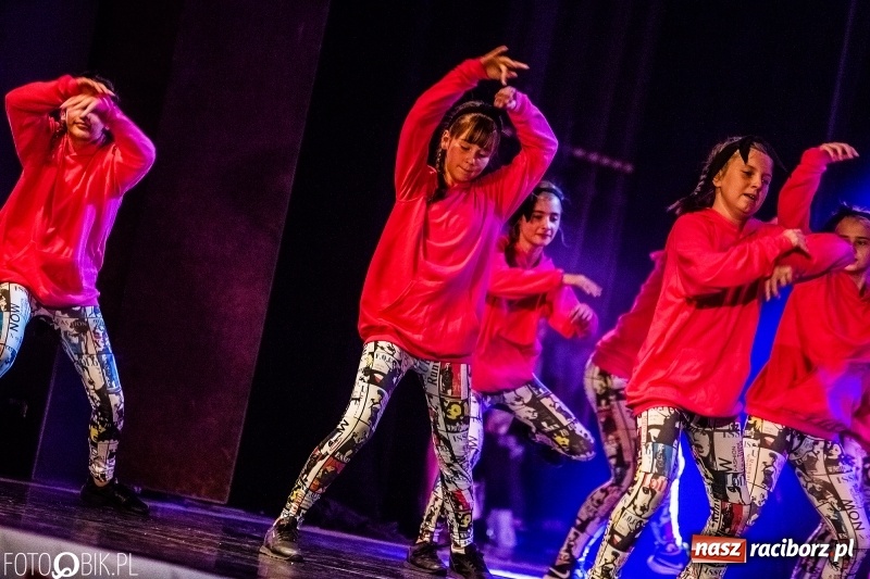 Zdjęcie w galerii na portalu naszraciborz.pl: Gala zespołu tanecznego Skaza w Raciborskim Centrum Kultury wiadomości z regionu