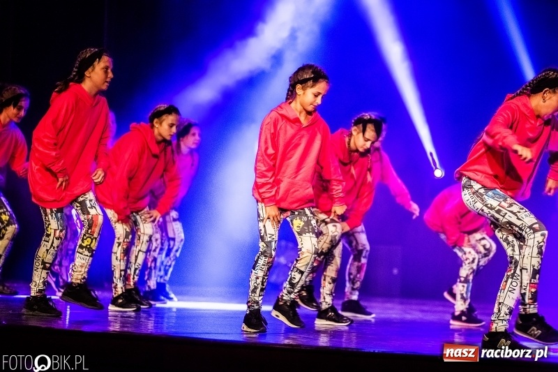 Zdjęcie w galerii na portalu naszraciborz.pl: Gala zespołu tanecznego Skaza w Raciborskim Centrum Kultury wiadomości z regionu