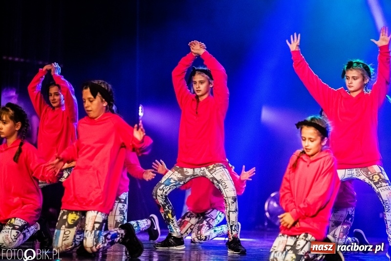 Zdjęcie w galerii na portalu naszraciborz.pl: Gala zespołu tanecznego Skaza w Raciborskim Centrum Kultury wiadomości z regionu