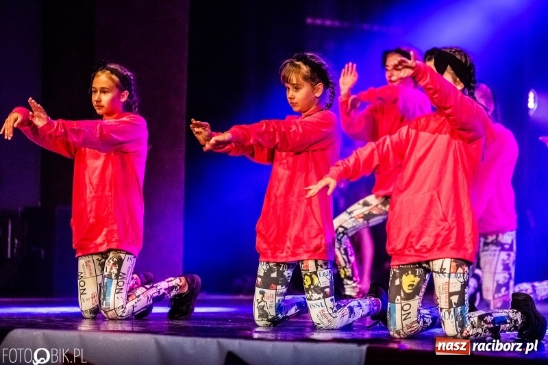 Zdjęcie w galerii na portalu naszraciborz.pl: Gala zespołu tanecznego Skaza w Raciborskim Centrum Kultury wiadomości z regionu