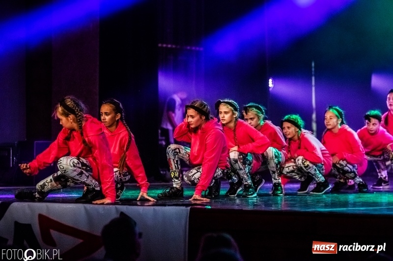Zdjęcie w galerii na portalu naszraciborz.pl: Gala zespołu tanecznego Skaza w Raciborskim Centrum Kultury wiadomości z regionu
