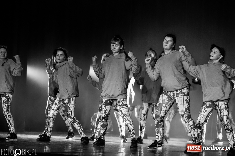 Zdjęcie w galerii na portalu naszraciborz.pl: Gala zespołu tanecznego Skaza w Raciborskim Centrum Kultury wiadomości z regionu