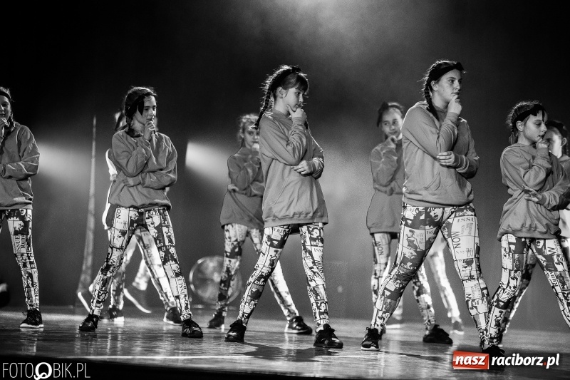 Zdjęcie w galerii na portalu naszraciborz.pl: Gala zespołu tanecznego Skaza w Raciborskim Centrum Kultury wiadomości z regionu