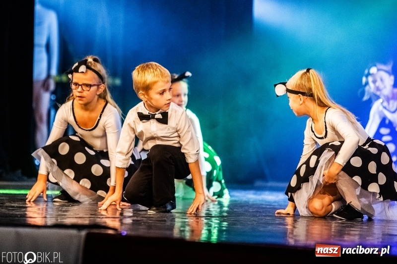 Zdjęcie w galerii na portalu naszraciborz.pl: Gala zespołu tanecznego Skaza w Raciborskim Centrum Kultury wiadomości z regionu