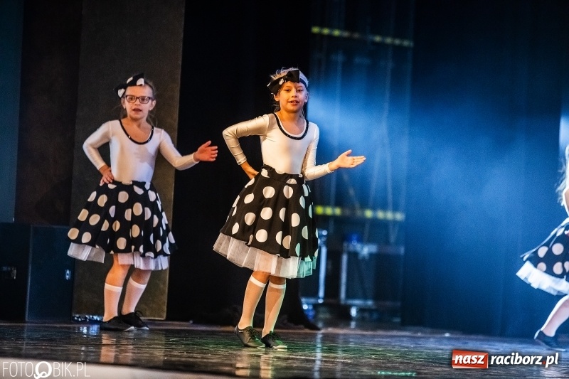 Zdjęcie w galerii na portalu naszraciborz.pl: Gala zespołu tanecznego Skaza w Raciborskim Centrum Kultury wiadomości z regionu