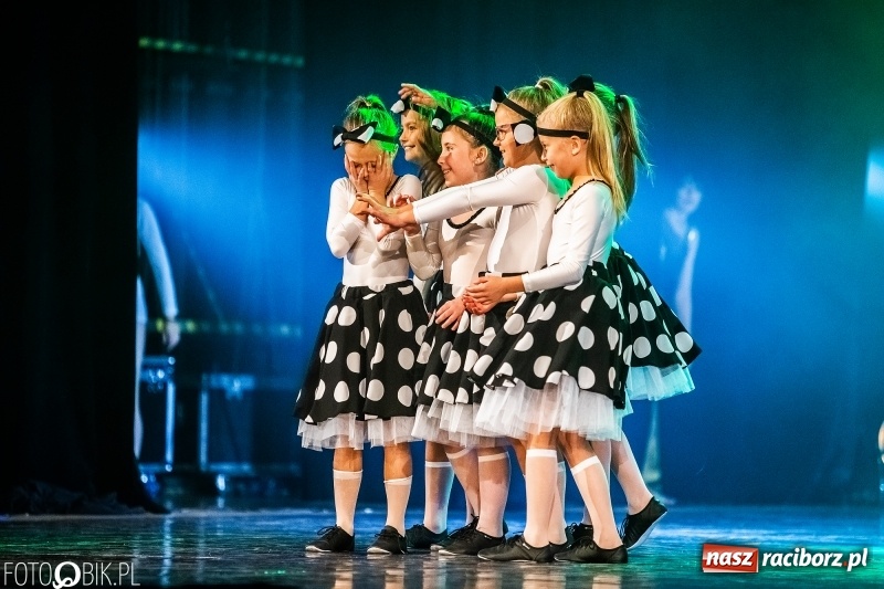 Zdjęcie w galerii na portalu naszraciborz.pl: Gala zespołu tanecznego Skaza w Raciborskim Centrum Kultury wiadomości z regionu