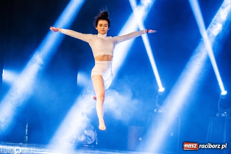 Zdjęcie w galerii na portalu naszraciborz.pl: Gala zespołu tanecznego Skaza w Raciborskim Centrum Kultury wiadomości z regionu