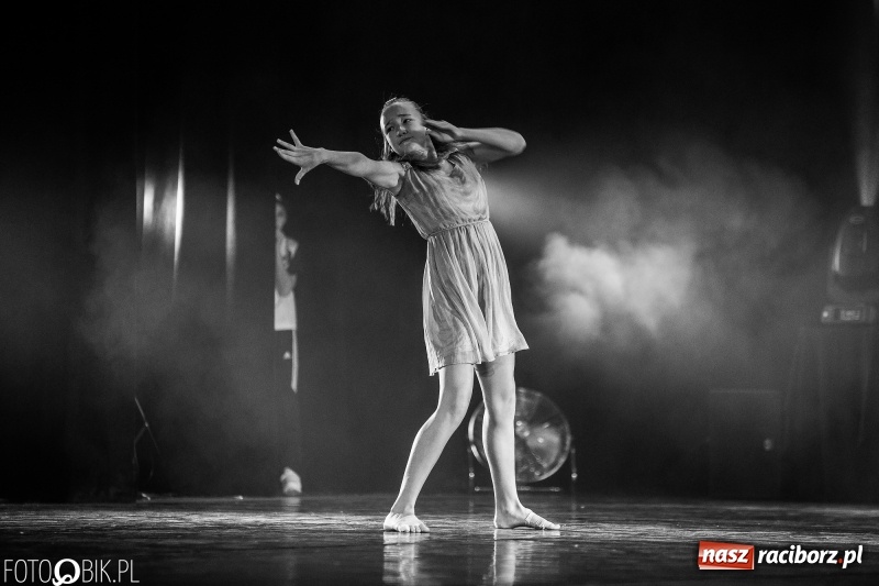 Zdjęcie w galerii na portalu naszraciborz.pl: Gala zespołu tanecznego Skaza w Raciborskim Centrum Kultury wiadomości z regionu