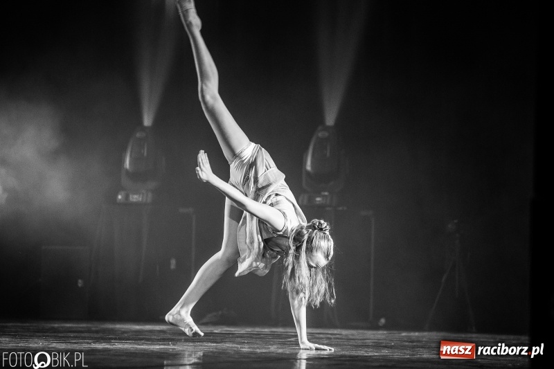 Zdjęcie w galerii na portalu naszraciborz.pl: Gala zespołu tanecznego Skaza w Raciborskim Centrum Kultury wiadomości z regionu