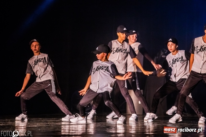 Zdjęcie w galerii na portalu naszraciborz.pl: Gala zespołu tanecznego Skaza w Raciborskim Centrum Kultury wiadomości z regionu