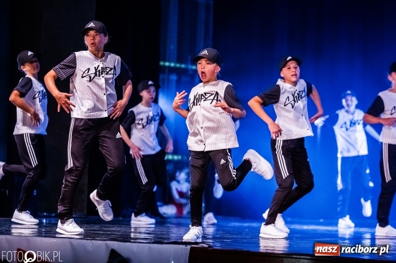 Zdjęcie w galerii na portalu naszraciborz.pl: Gala zespołu tanecznego Skaza w Raciborskim Centrum Kultury wiadomości z regionu
