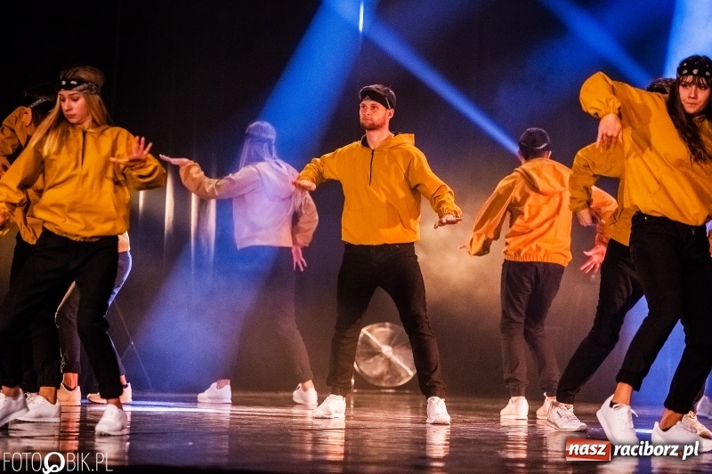 Zdjęcie w galerii na portalu naszraciborz.pl: Gala zespołu tanecznego Skaza w Raciborskim Centrum Kultury wiadomości z regionu