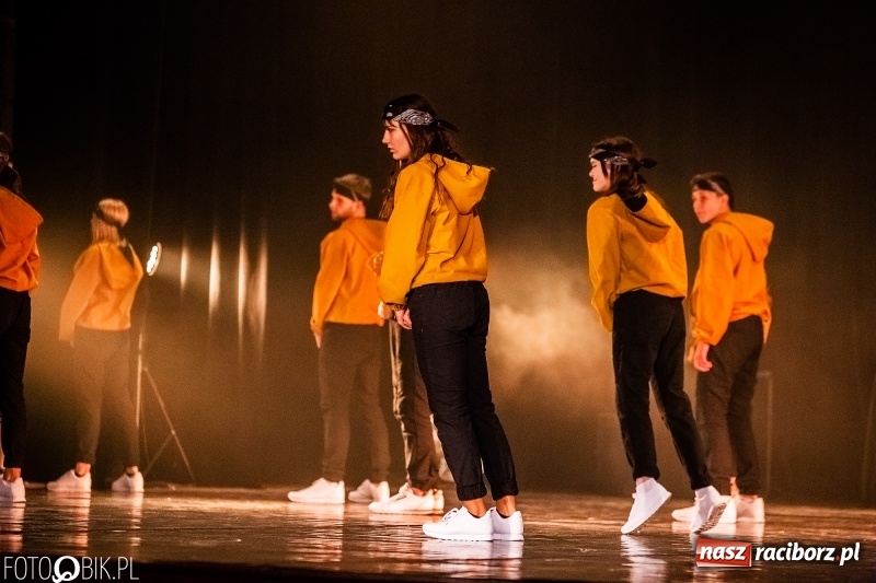 Zdjęcie w galerii na portalu naszraciborz.pl: Gala zespołu tanecznego Skaza w Raciborskim Centrum Kultury wiadomości z regionu