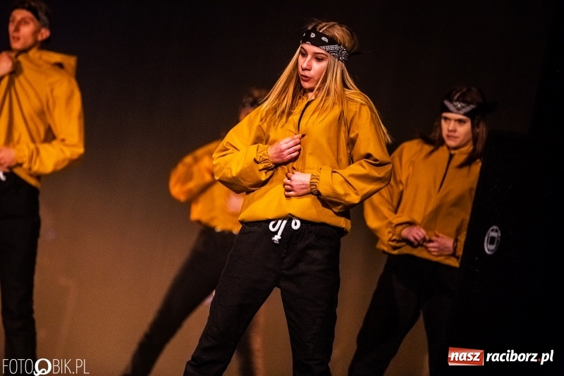 Zdjęcie w galerii na portalu naszraciborz.pl: Gala zespołu tanecznego Skaza w Raciborskim Centrum Kultury wiadomości z regionu