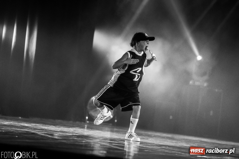 Zdjęcie w galerii na portalu naszraciborz.pl: Gala zespołu tanecznego Skaza w Raciborskim Centrum Kultury wiadomości z regionu