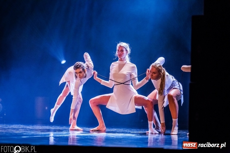 Zdjęcie w galerii na portalu naszraciborz.pl: Gala zespołu tanecznego Skaza w Raciborskim Centrum Kultury wiadomości z regionu