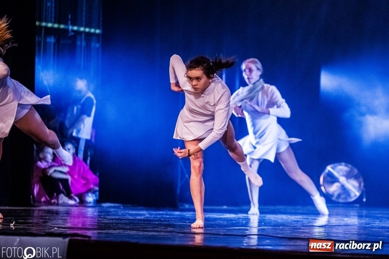 Zdjęcie w galerii na portalu naszraciborz.pl: Gala zespołu tanecznego Skaza w Raciborskim Centrum Kultury wiadomości z regionu