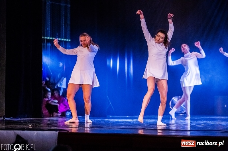 Zdjęcie w galerii na portalu naszraciborz.pl: Gala zespołu tanecznego Skaza w Raciborskim Centrum Kultury wiadomości z regionu