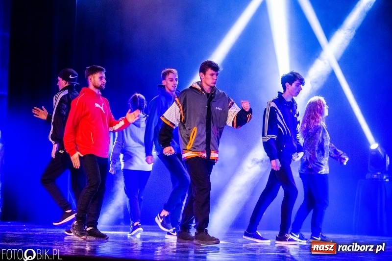 Zdjęcie w galerii na portalu naszraciborz.pl: Gala zespołu tanecznego Skaza w Raciborskim Centrum Kultury wiadomości z regionu