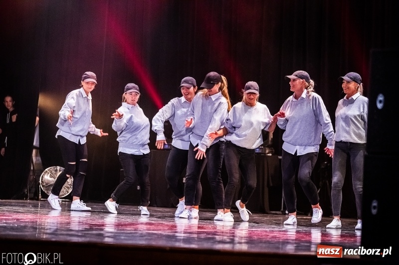 Zdjęcie w galerii na portalu naszraciborz.pl: Gala zespołu tanecznego Skaza w Raciborskim Centrum Kultury wiadomości z regionu